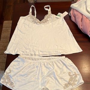 Sleep wear ivory